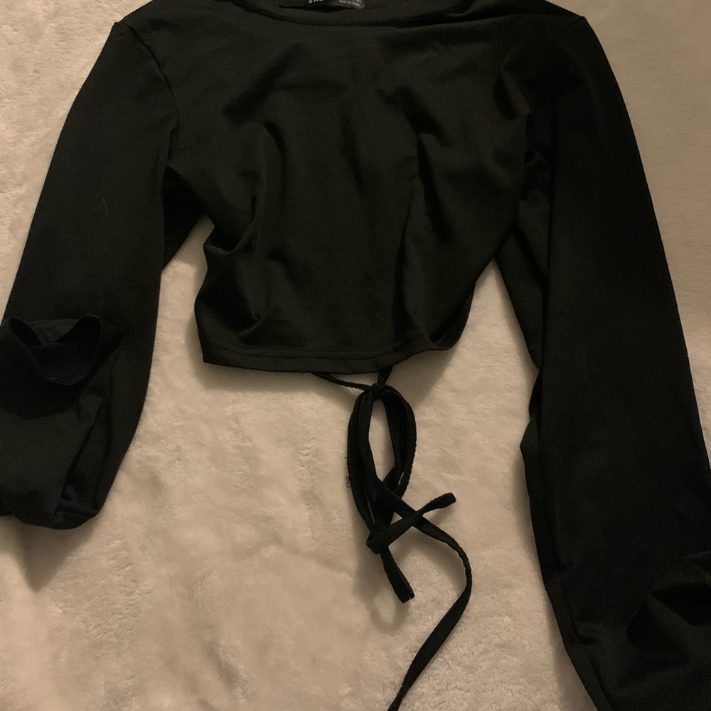black backless long sleeve